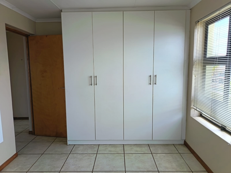 To Let 2 Bedroom Property for Rent in Ferreira Town Eastern Cape